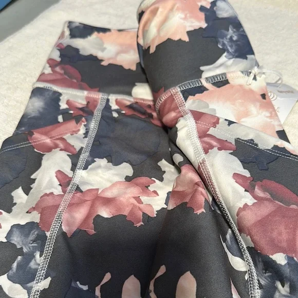 Balance collection Floral Patterned Capri leggings XL - Picture 4 of 5